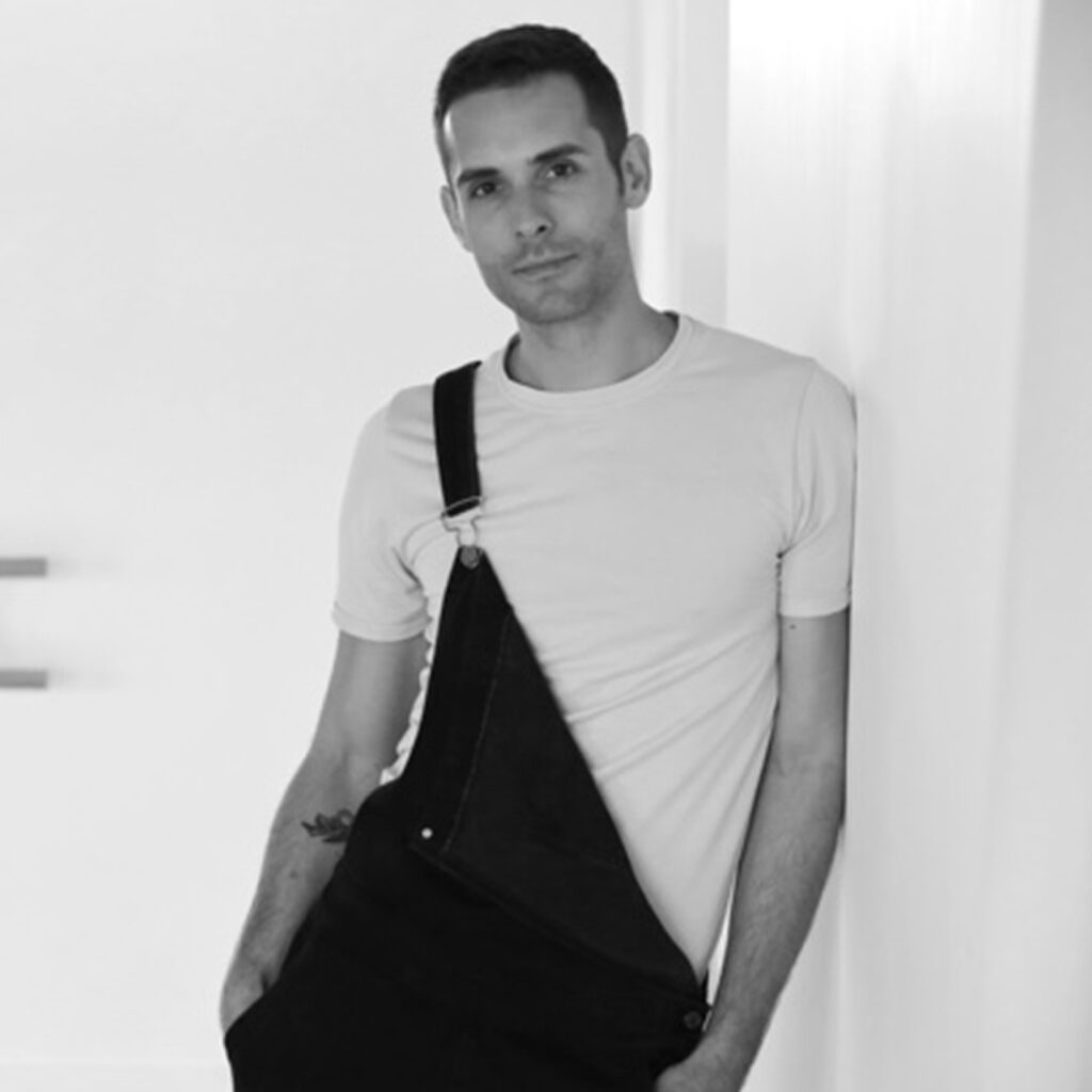 Photo de Yann Lainé, Yann donne les cours de Classique (sauf le samedi voir le planning)